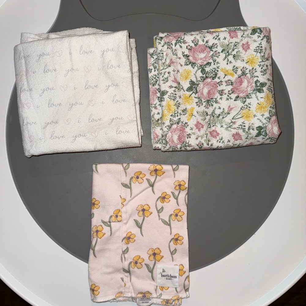 Burt's Bees Baby Floral Burp Cloth and Script, Floral Receiving Blanket Set